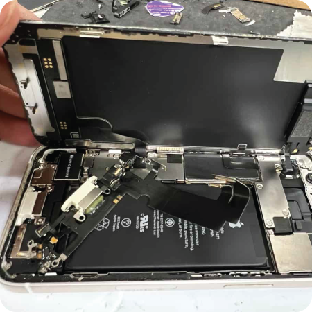 Leading-iPhone-Repair-in-Roswell,-GA